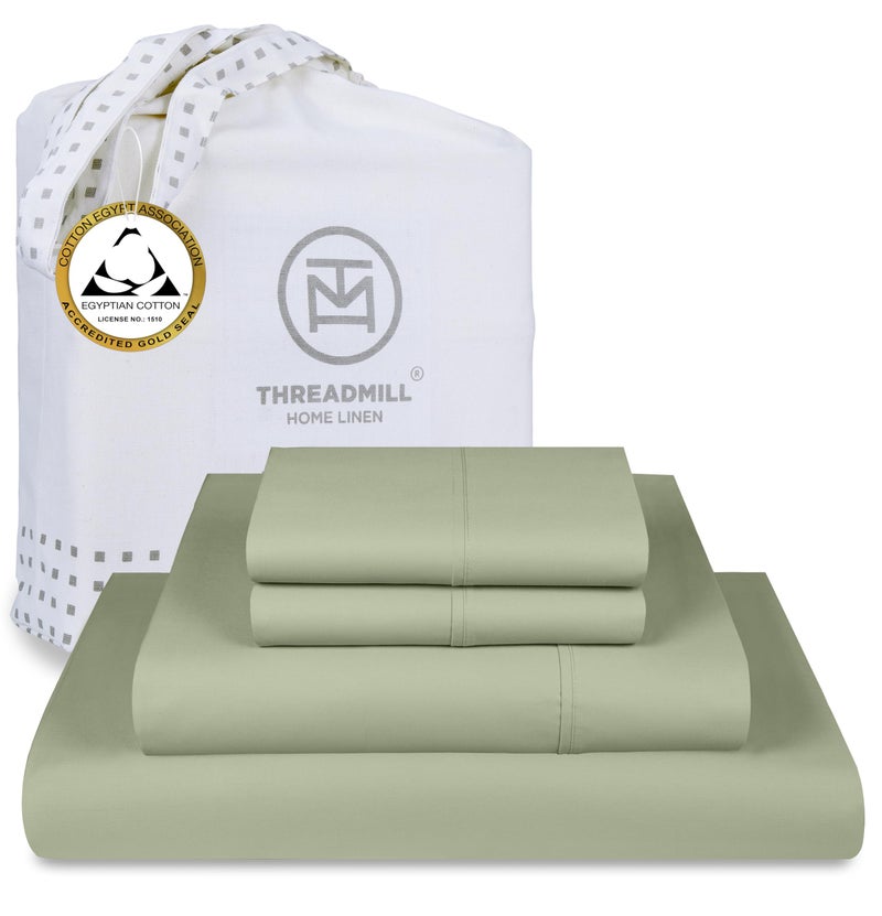 Threadmill ملاءات من القطن المصري من Threadmill لسرير بحجم كينج | طقم ملاءات سرير كينج من القطن المصري المعتمد بنسبة 100% | ملاءات كينج مرنة ذات جيب عميق وملاءمة ناعمة من الساتان الصلب المسامي | سيج جرين - Image 1